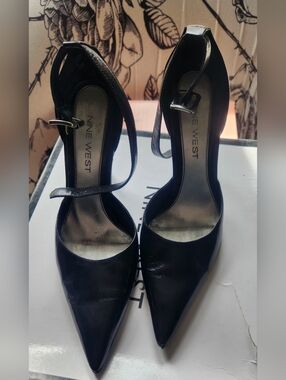 Nine West Black Pointed-Toe Mary Jane Pumps